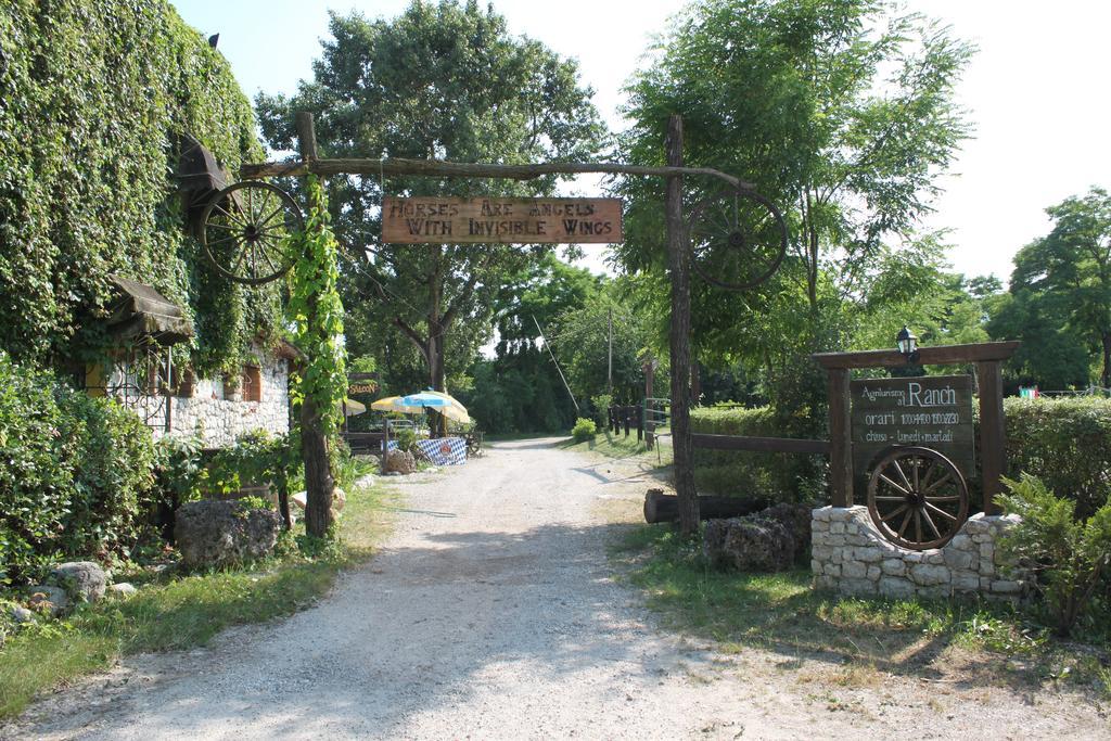 Agriturismo Al Ranch Castello d'Aviano Экстерьер фото